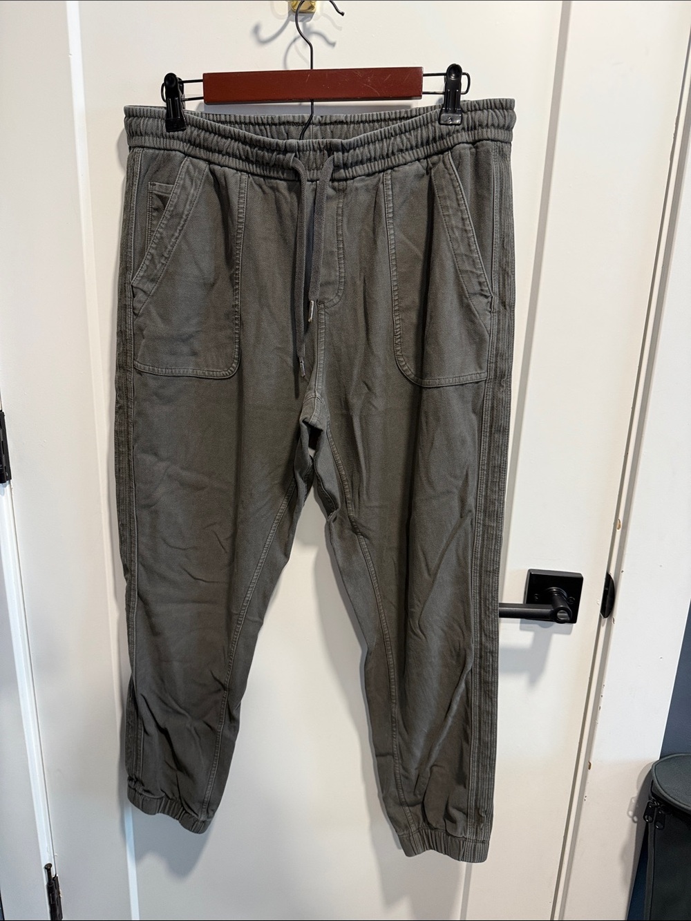 Athleta Farallon Jogger Olive Green Athleisure Size 10 - Picture 3 of 8